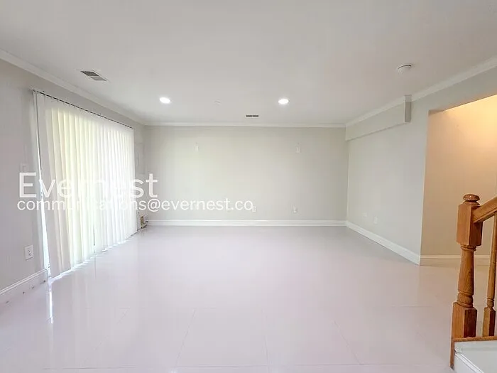 3951 Hartlake St — Photo 7