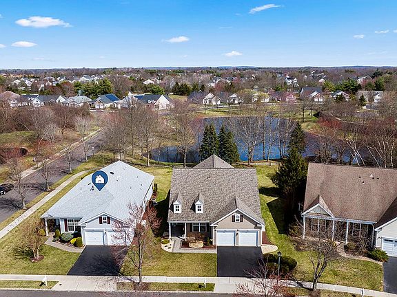 4th image of 1 Colonial Way