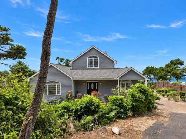 6988 NW Pacific Coast Hwy, Seal Rock, OR 97376