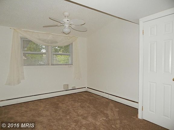 5th image of 1128 Nottingham Dr