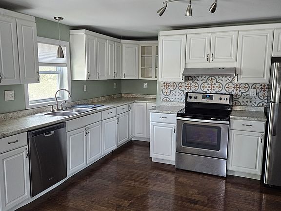 3rd image of 64 Mallard Ln