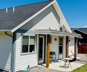 2nd image of 4454 Shadow Glen Dr