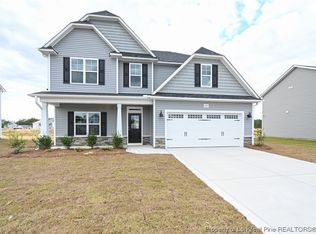 608 Amusement Dr, Hope Mills, NC 28348