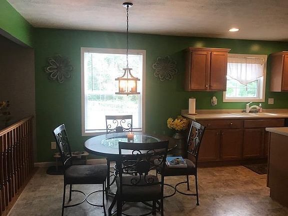 4th image of 25172 Apple Blossom Dr
