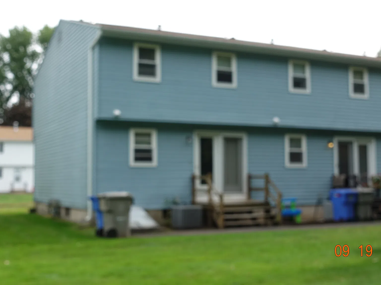 3 bed, 1.5 bath, 1350 sqft, $2,395 — Photo 3