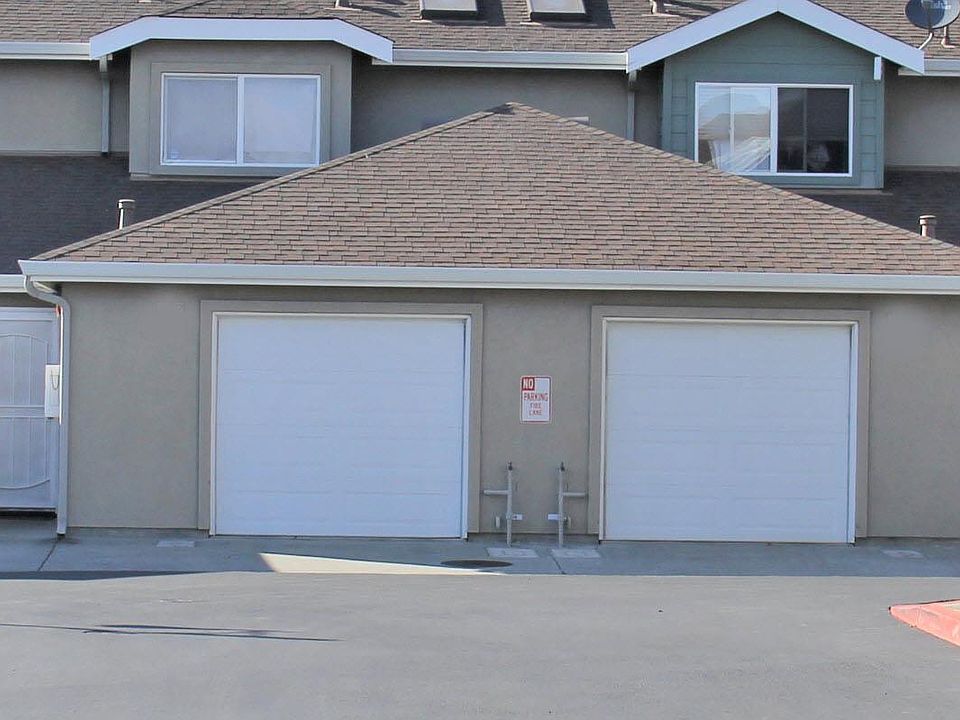 1st image of 20726 Grove Park Pl #3