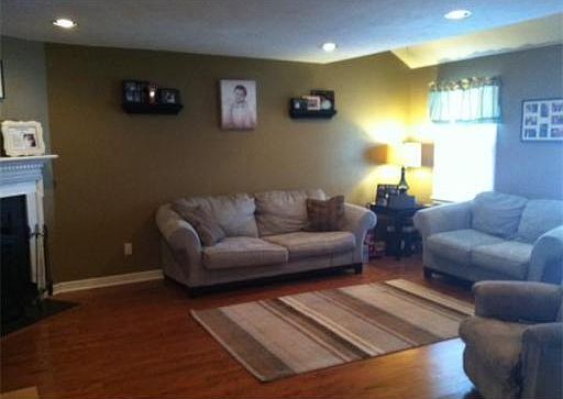 5th image of 1559 Bay St APT 12