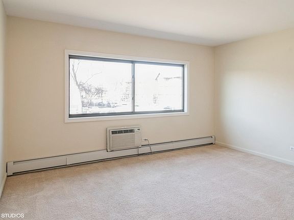 5th image of 257 W Washington Blvd #8