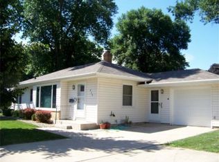 626 N Shore Dr, Clear Lake, IA 50428