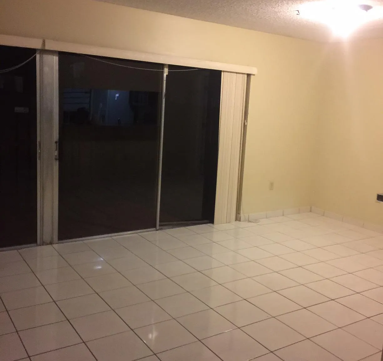 3 bed, 2.5 bath, 2100 sqft, $3,100 — Photo 4