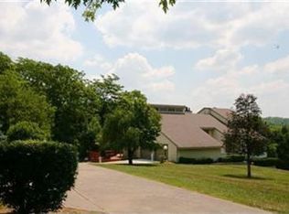 9070 Hickory Hill Rd, Lexington, KY 40515