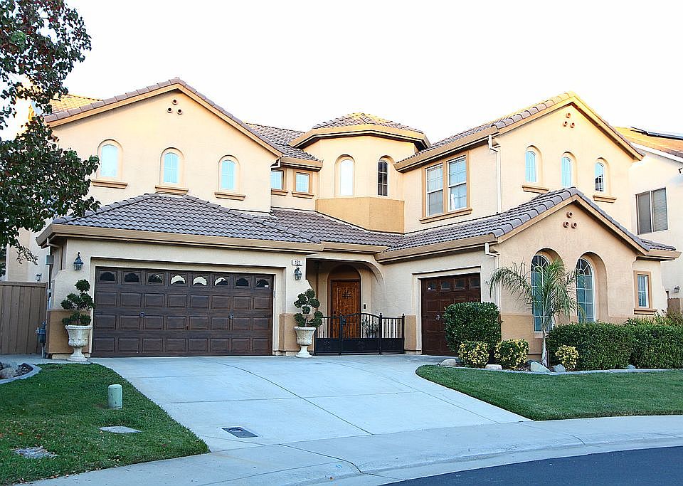 1st image of 132 Courante Ct