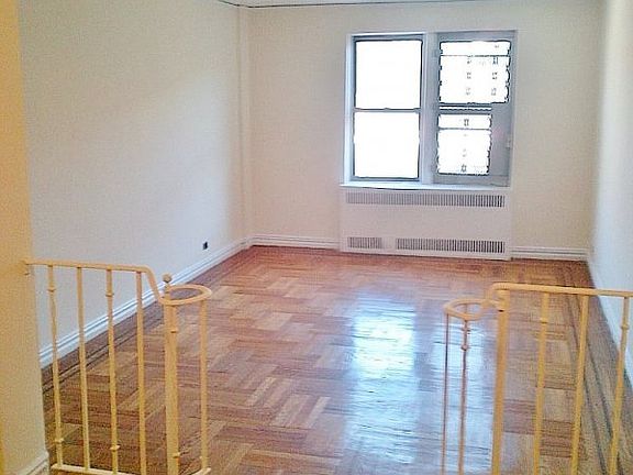 4th image of 10 Overlook Ter APT 5J
