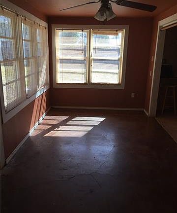4th image of 581 En 23rd St