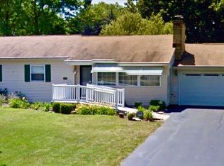 627 Gorham Ln, Kalamazoo, MI