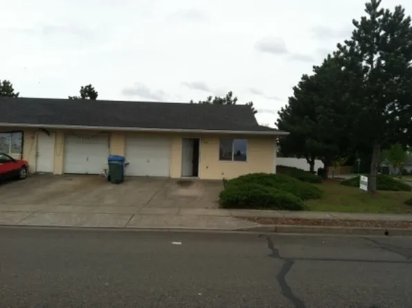 1507 W Locust St, Stayton, OR 97383