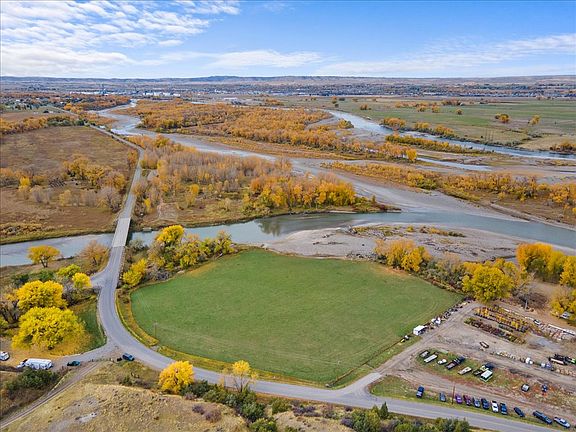 3rd image of River Rd