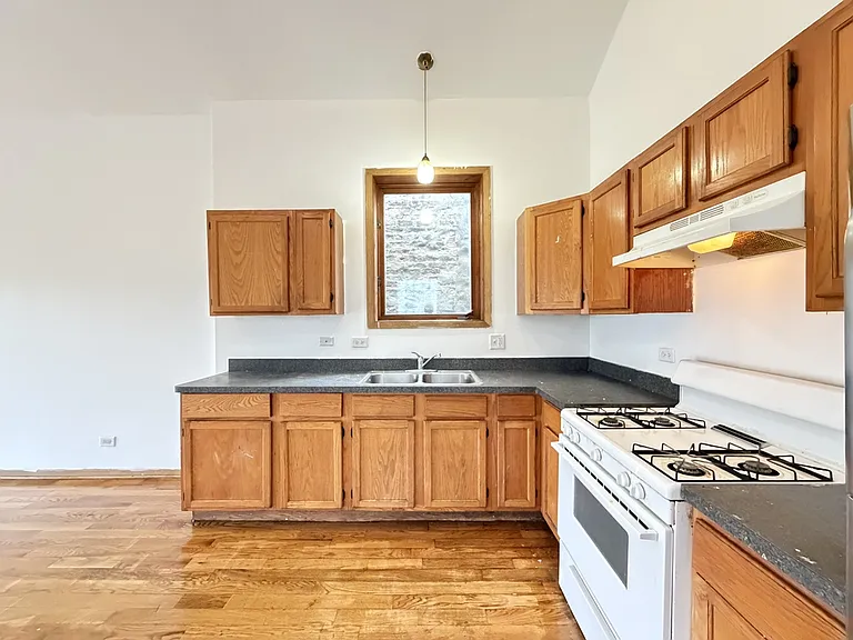 3100 W Polk St #4 — Photo 4