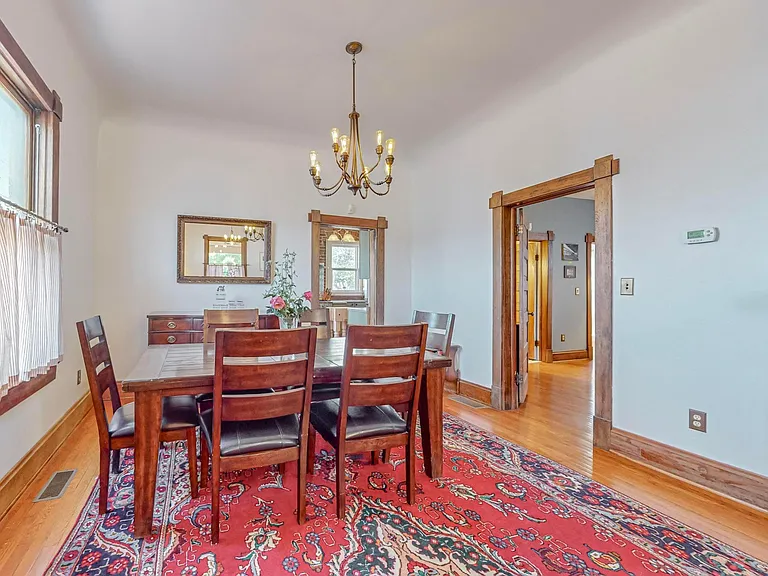 115 Elm St NE — Photo 7
