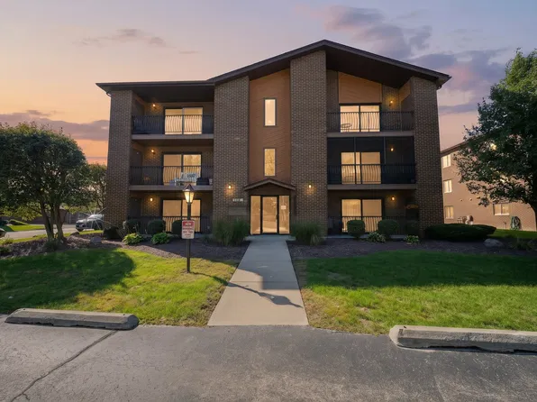 15718 Revere Ct APT F, Oak Forest, IL 60452