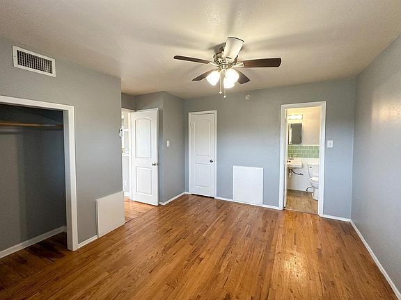 3rd image of 1109 8th St APT 7