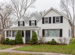 217 Market St, Coggon, IA 52218