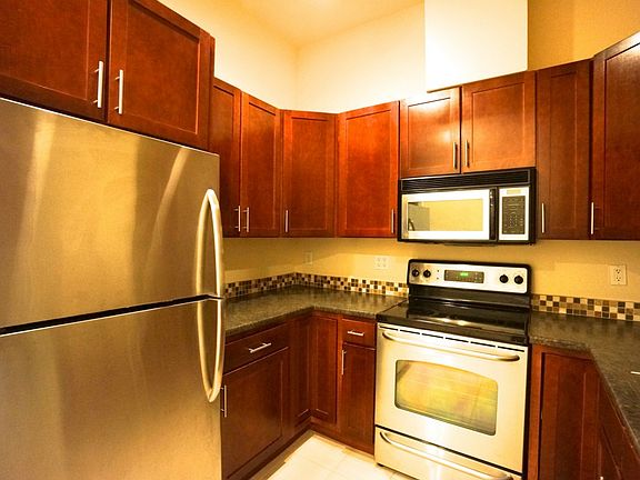 4th image of 7322 Rainier Ave S Unit 507