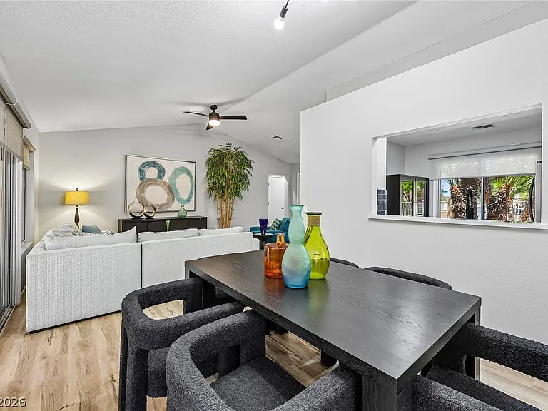 8701 Prairie Hill Dr — Photo 10