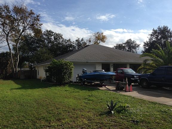 2nd image of 2207 India Palm Dr