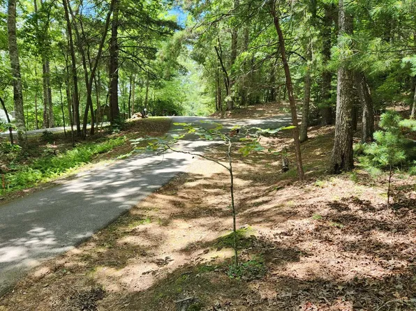 Autumn Ln, Blairsville, GA 30512