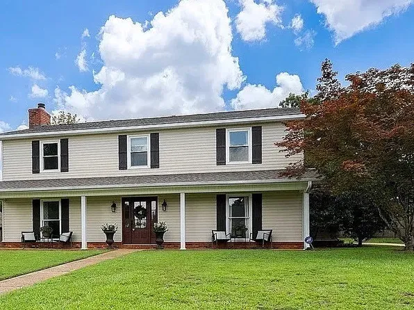 527 Stone River Rd, Tuscaloosa, AL 35406