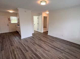 10 Victor Ct, Greer, SC 29651