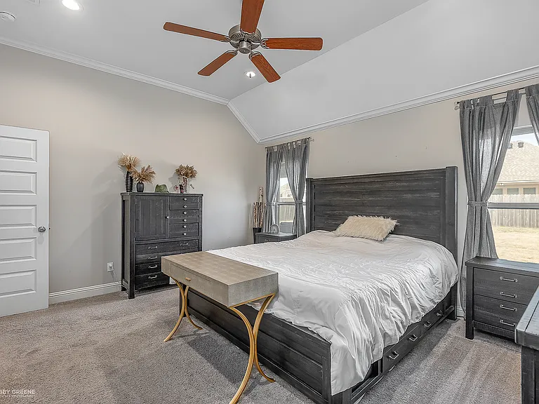 604 Labarre Ln — Photo 10