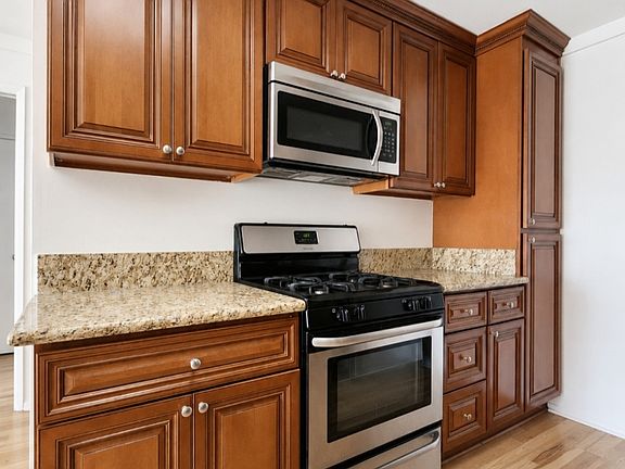 4th image of 12320 Texas Ave APT 10