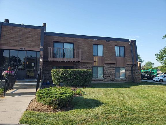 2nd image of 613 Limerick Ln Unit 1D