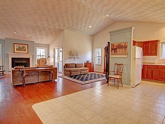 3rd image of 227 Spencer Woods Dr