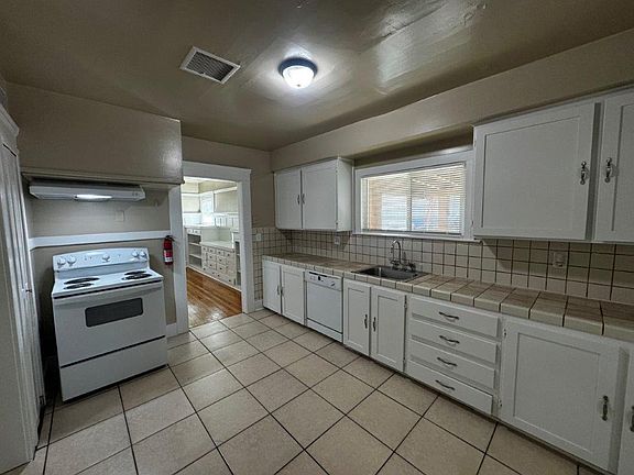 3rd image of 365 N Echo Avenue