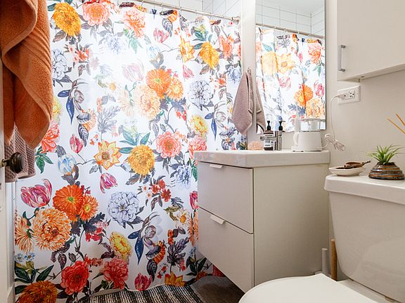 5th image of 4110 N Richmond St APT 2R