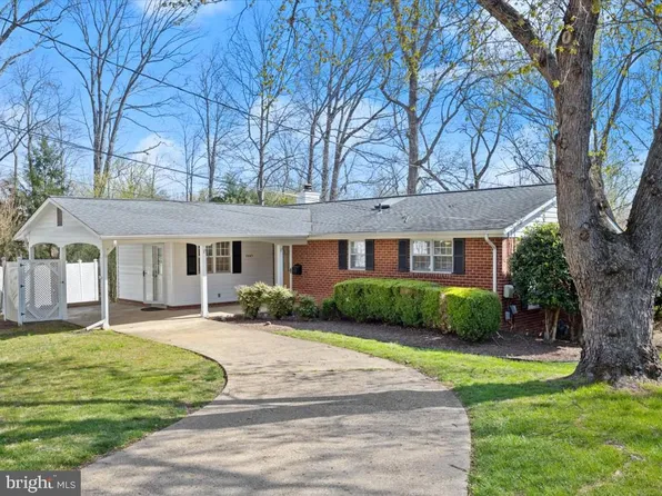 8445 Thames St, Springfield, VA 22151