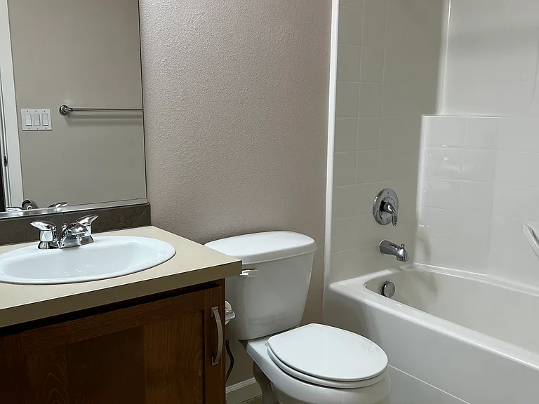 Upstairs hall bathroom