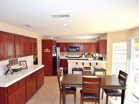 4th image of 25931 Marco Polo St