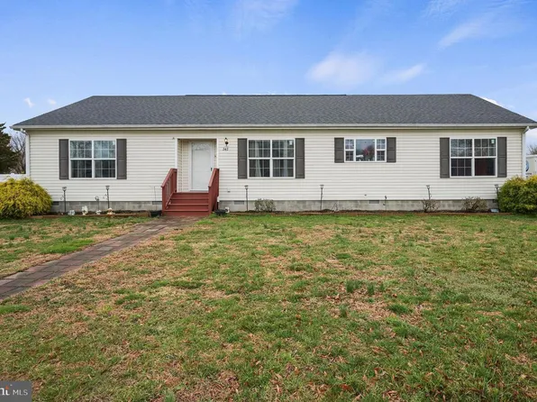 242 Shorty Ln, Smyrna, DE 19977