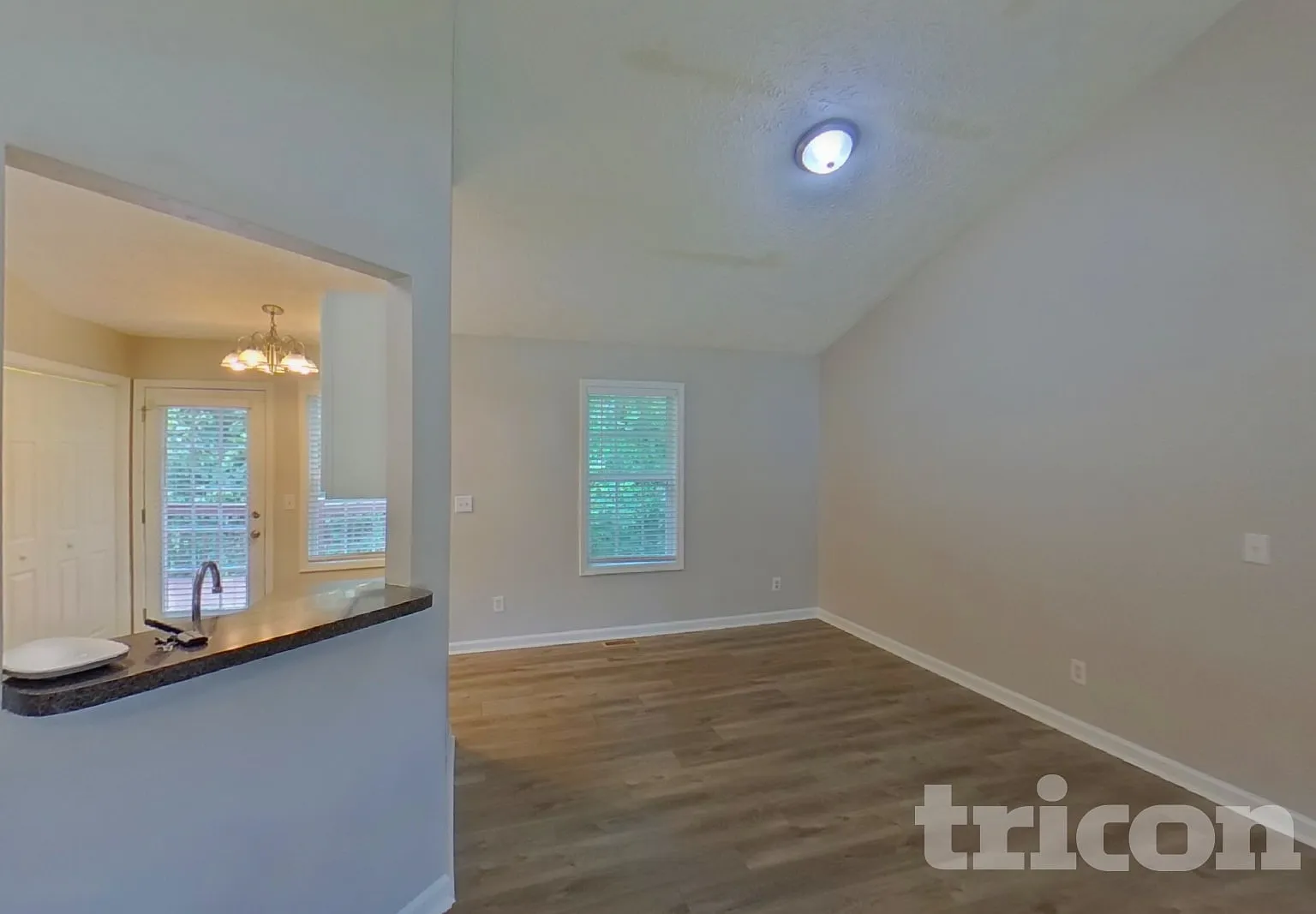 7602 Autumn Breeze Douglasville GA — Photo 4