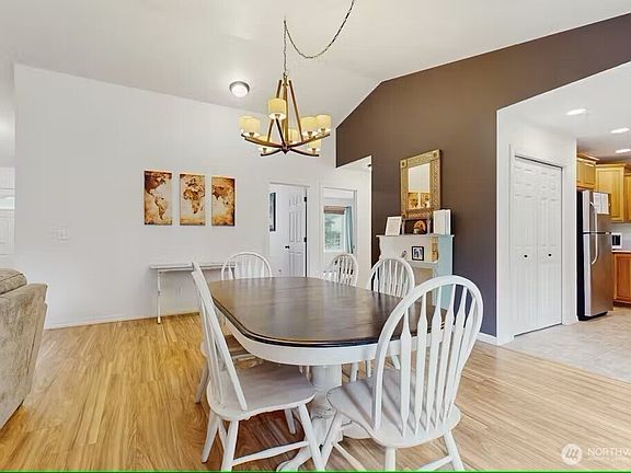 5th image of 120 Pine Glen Court