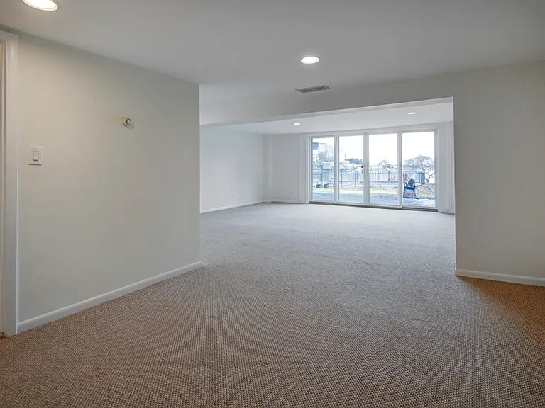 54 Shore Dr — Photo 25