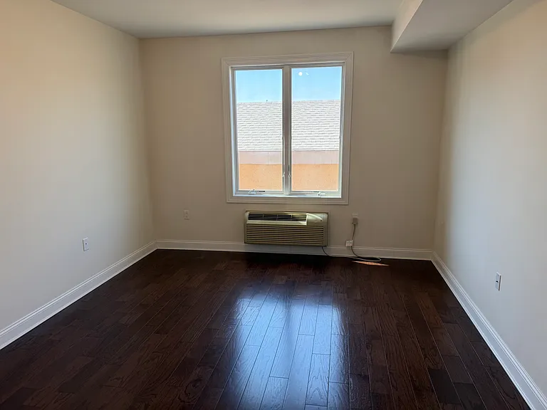 225 Walker St #303 — Photo 6