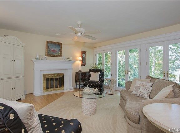 3rd image of 350 Aborn Ln