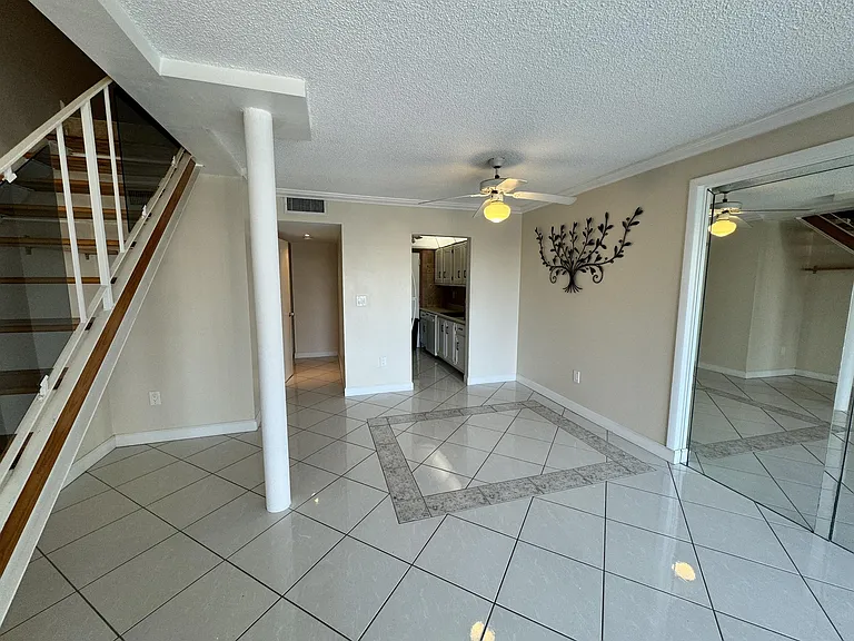 17800 Atlantic Blvd #Penthouse 1-15 — Photo 5