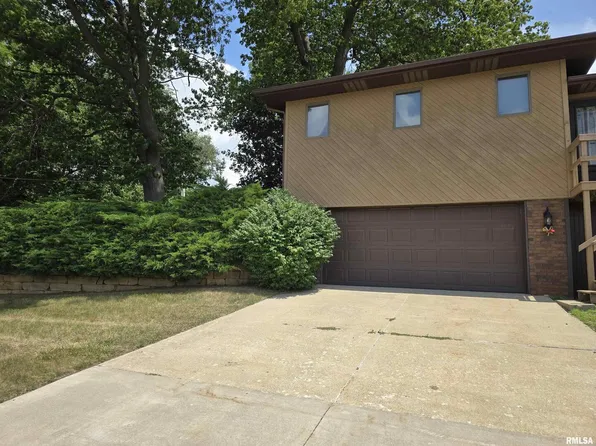 301 4th St Unit 4, Fulton, IL 61252