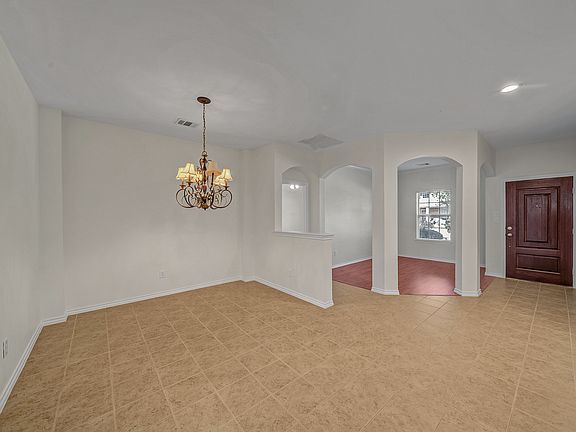 5th image of 4605 Brighton Dr